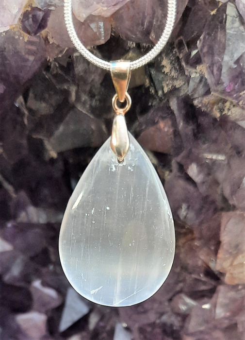 Pendentif Désert Rose En Sélénite – Pierre Naturelle Du Maroc – 2,25 Pouces – Neuf